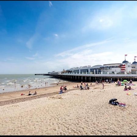 Privately Owned Stunning Caravan Seawick Holiday Park St Osyth Jaywick Sands Exterior foto