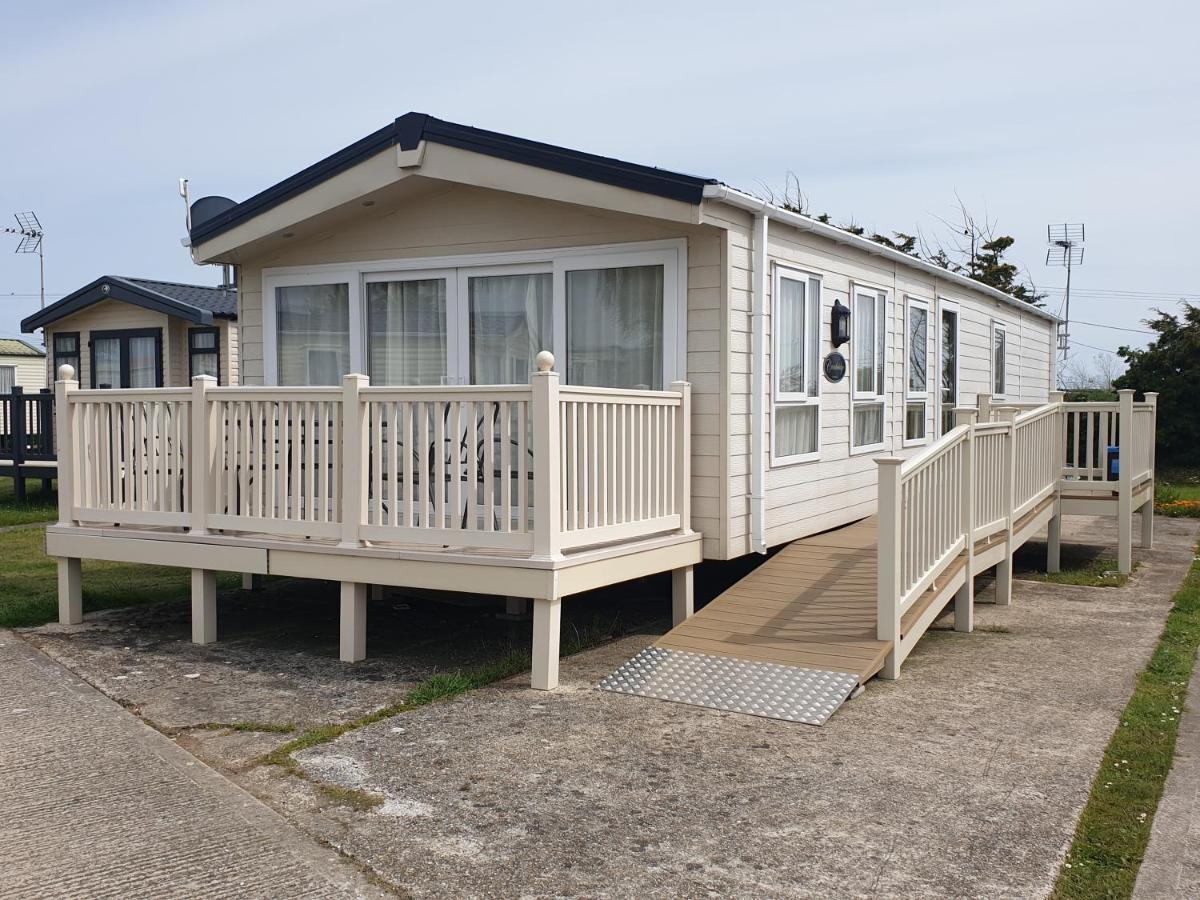 Privately Owned Stunning Caravan Seawick Holiday Park St Osyth Jaywick Sands Exterior foto