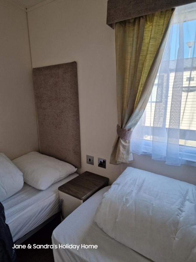 Privately Owned Stunning Caravan Seawick Holiday Park St Osyth Jaywick Sands Exterior foto