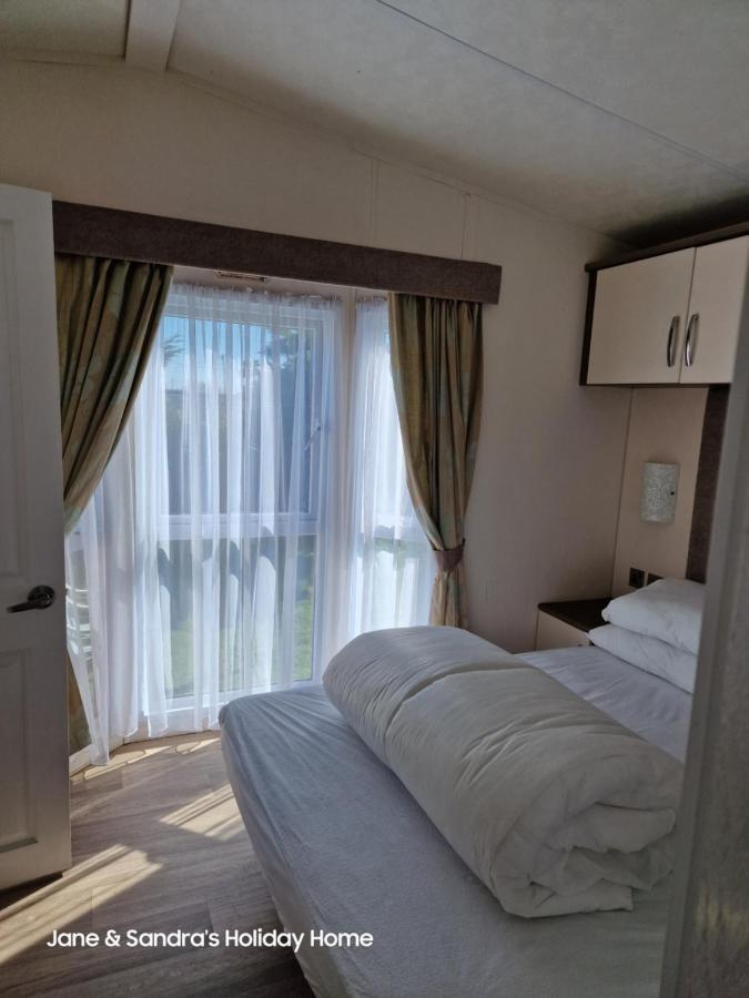 Privately Owned Stunning Caravan Seawick Holiday Park St Osyth Jaywick Sands Exterior foto